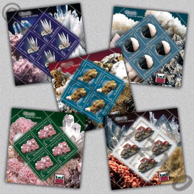 MINERALS – Crystal Clusters